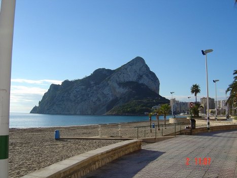 Calpe, App op zeedijk zelf, lateraal zeezicht, met groot terras, Playa de Levante - 1