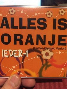 Walter Vermeer  -   Alles Is Oranje  (2 Track CDSingle)  Nieuw