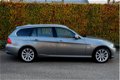 BMW 3-serie Touring - 330xd Luxury Line Aut Xenon Panodak Leder Navi ECC Stoelverw Cruise PDC LMV17' - 1 - Thumbnail