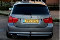 BMW 3-serie Touring - 330xd Luxury Line Aut Xenon Panodak Leder Navi ECC Stoelverw Cruise PDC LMV17' - 1 - Thumbnail
