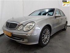 Mercedes-Benz E-klasse - 240 Avantgarde Airco Trekhaak Navi Youngtimer