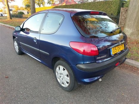 Peugeot 206 - 1.1 XR APK 11-2020, Airco, Stuurbekrachting, inruil mogelijk - 1