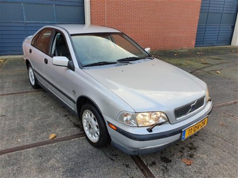 Volvo S40 - 1.8 Europa AUTOMAAT - 1