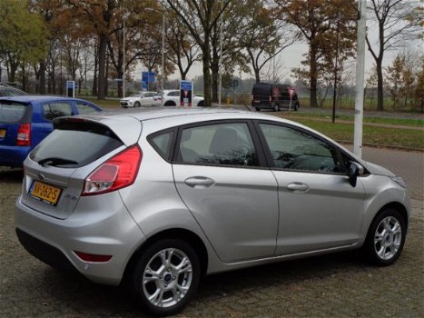 Ford Fiesta - 1.0 80PK 5D S/S Style Ultimate Airco Navi PDC - 1