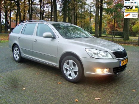 Skoda Octavia Combi - 1.4 TSI Greentech Ambition Business Line / NAVI / PDC / TREKHAAK - 1