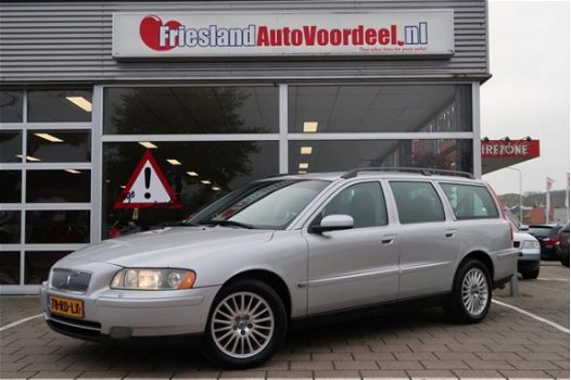 Volvo V70 - 2.4 D5 Momentum 163 pk / Handbak / Goed onderhouden / 2005 - 1