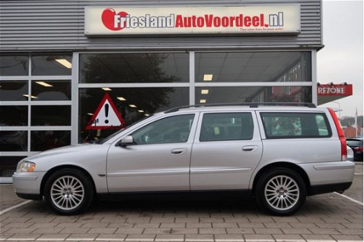 Volvo V70 - 2.4 D5 Momentum 163 pk / Handbak / Goed onderhouden / 2005 - 1