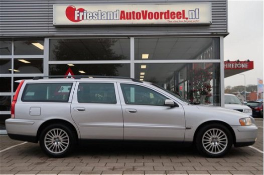 Volvo V70 - 2.4 D5 Momentum 163 pk / Handbak / Goed onderhouden / 2005 - 1