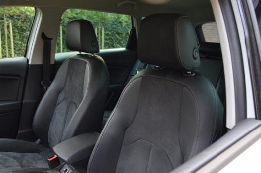 Seat Leon ST - 1.6 TDI Style Business Ecomotive Led/Navi/Pdc/Ecc/Half-Leer/17 INCH Velgen/Cr-Control - 1