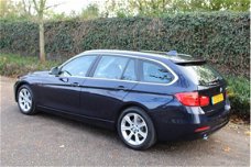BMW 3-serie Touring - 318d Luxury | LEDER | CLIMA | NAVI | 17"LMV