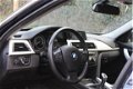 BMW 3-serie Touring - 318d Luxury | LEDER | CLIMA | NAVI | 17