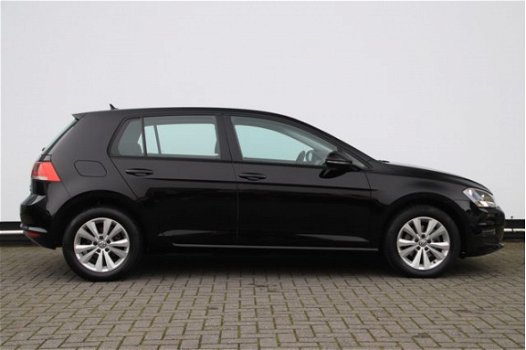 Volkswagen Golf - 1.6 TDI Comfortline BlueMotion | Navigatie | Parkeersensoren | Dealeronderhouden - 1