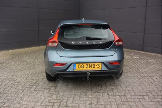 Volvo V40 - 2.0 D3 Momentum - 1