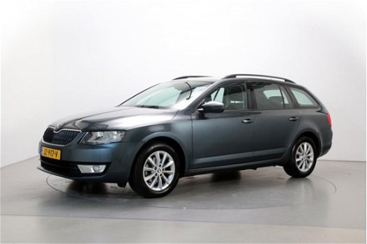 Skoda Octavia Combi - 1.0 TSI 116pk Ambition Business 6-bak Navigatie Parkeersensoren Climate Contro - 1