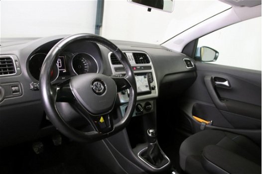 Volkswagen Polo - 1.4 TDI BlueMotion Camera Navigatie Parkeersensoren Airco Cruise Control - 1