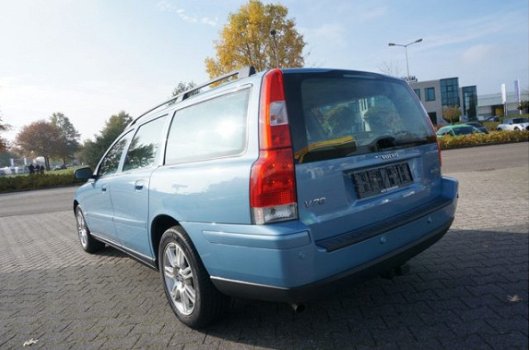 Volvo V70 - 2.4 BI FUEL 176000KM - 1