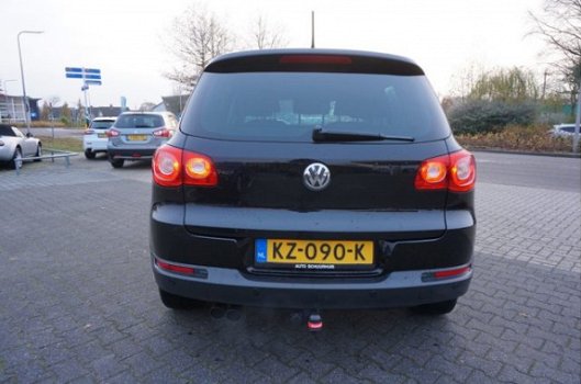 Volkswagen Tiguan - 2.0 TDI 110PK ECC PDC TREKHAAK - 1