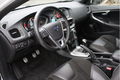 Volvo V40 - 2.0 D3 R-Design | Navi | Camera - 1 - Thumbnail