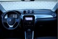 Suzuki Vitara - 1.6 Exclusive Automaat | Navigatie | Cruise Control | Trekhaak - 1 - Thumbnail