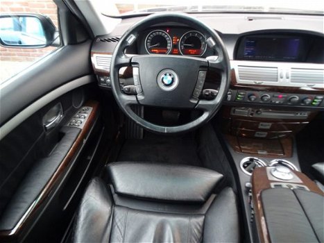 BMW 7-serie - 745i Executive 8 cilinder NL. Auto, Youngtimer - 1