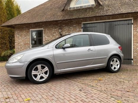 Peugeot 307 - 2.0-16V Griffe LEDER AUTOMAAT - 1