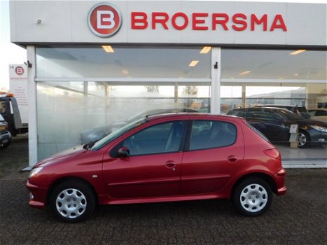 Peugeot 206 - 1.4 Air-line 2 1 EIGENAAR MET 80.000 KM EN NW APK - 1