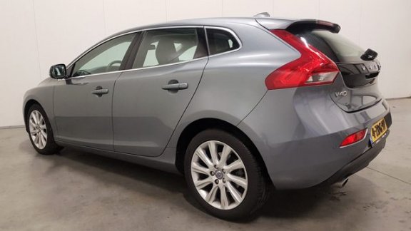 Volvo V40 - 2.0 D4 Momentum Business NAVI/CLIMATIC/CRUISE/LMV - 1