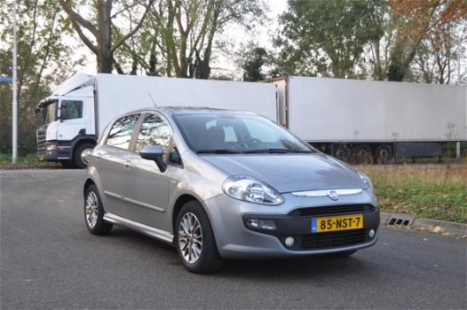 Fiat Punto Evo - 1.3 M-Jet Dynamic 5-DEURS/CLIMA/PARKEERSENSOR - 1