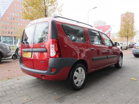 Dacia Logan MCV - 1.6-16V Lauréate 7p. Airco - 1