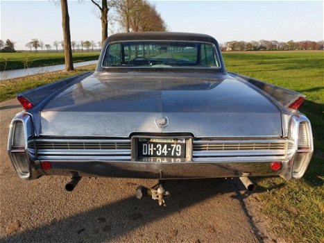 Cadillac Fleetwood - 605 - 1