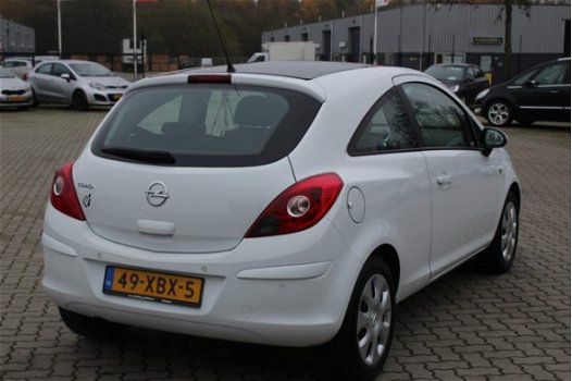 Opel Corsa - 1.4-16V Cosmo airco, radio cd speler, automaat, cruise control, elektrische ramen, schu - 1