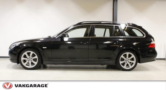 BMW 5-serie Touring - 523i Executive Automaat - 1