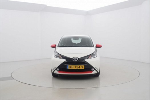 Toyota Aygo - 1.0 VVT-i x-play Red Edition 5drs - 1