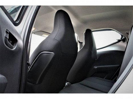 Toyota Aygo - 1.0 VVT-i x-fun Bluetooth Audio Airco NLauto - 1