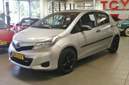 Toyota Yaris - 1.3 VVT-i Comfort 5Drs, NIEUW TYPE, AIRCO, LM-velgen, geen afleveringskosten - 1