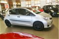 Toyota Yaris - 1.3 VVT-i Comfort 5Drs, NIEUW TYPE, AIRCO, LM-velgen, geen afleveringskosten - 1 - Thumbnail