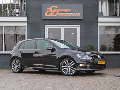 Volkswagen Golf - 1.6 TDI R-Line Navigatie Panoramadak 18Inch LED-pakket - 1