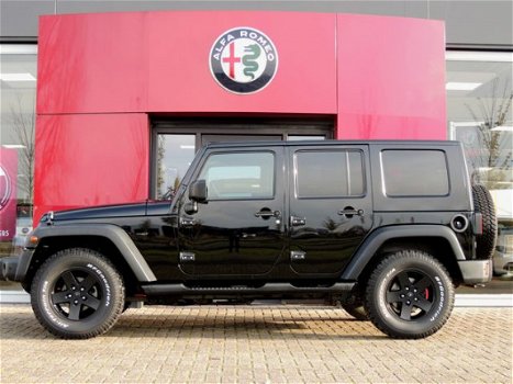 Jeep Wrangler Unlimited - 2.8 CRD Sahara - 1