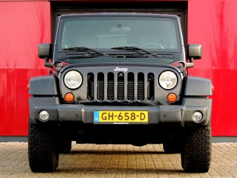 Jeep Wrangler Unlimited - 2.8 CRD Sahara - 1