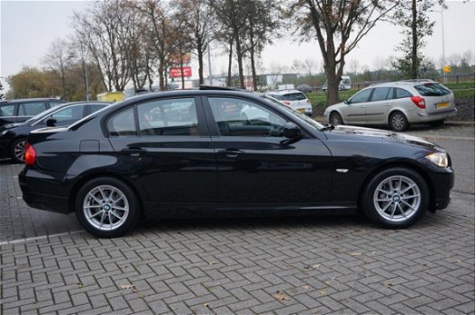 BMW 3-serie - 318i AUT High Executive Schuifdak Leder Xenon - 1