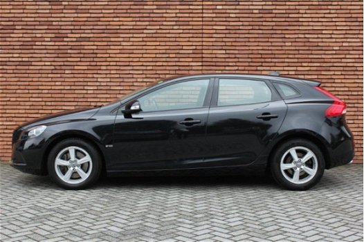 Volvo V40 - D4 Business edition 16'lmv/NAV/Clima - 1