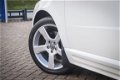 Volvo V70 - 2.5FT Aut. R-Design, Leder, Xenon, Trekh., Stoelverw. V+A - 1 - Thumbnail