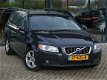 Volvo V70 - 2.4D Limited Edition Aut. | Leder | Navi | Trekhaak | Bluetooth - 1 - Thumbnail