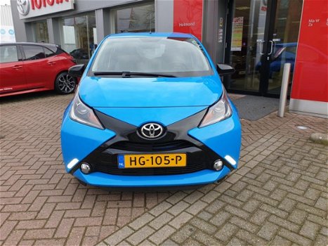 Toyota Aygo - 1.0 VVT-i x-cite Nav 5D 69pk - 1