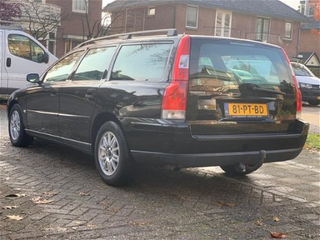 Volvo V70 - 2.4D AIRCO/Goed onderhouden/Trekhaak/Nieuwe APK - 1