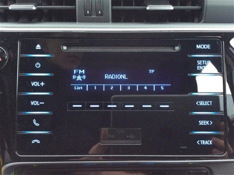 Toyota Auris - 1.3 VVT-i 99pk Now (LAGE KM) - 1