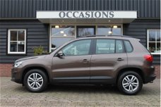 Volkswagen Tiguan - 1.4 TSI Comfort&Design Edition Panodak, Navi, Xenon, PDC