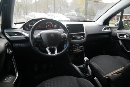 Peugeot 208 - 1.2 Puretech Allure | NAVIGATIE | CRUISE CONTROL | CLIMATE CONTROL | - 1