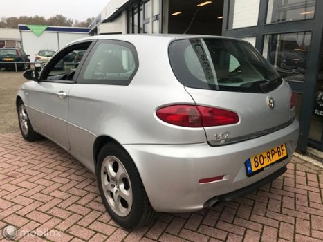 Alfa Romeo 147 - 1.6 T.Spark Distinctive - 1