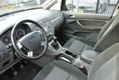 Ford C-Max - 1.8-16V Ghia ..Navigatie..Cruise control..PDC - 1 - Thumbnail